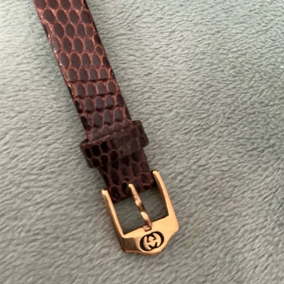 The CUTEST GUCCI watch model💖💖 - Picture 11 of 13